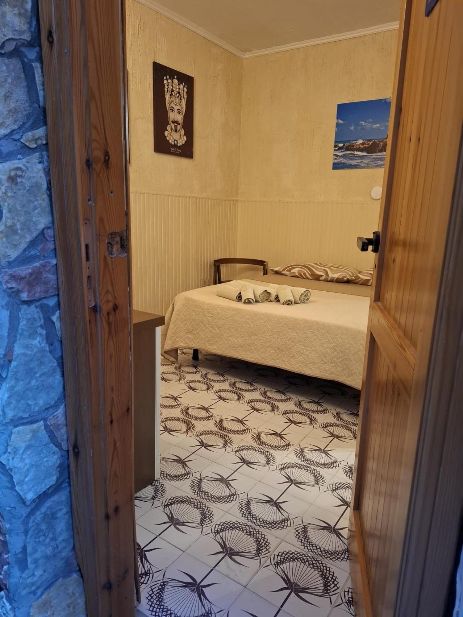 La Terrazza Sul Mare Camera Vicino Aereoporto&Mare Sicilian Vintage Style Seaside Room Чинізі Екстер'єр фото